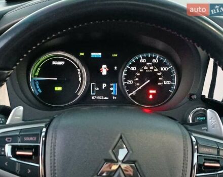 Чорний Міцубісі Аутлендер, об'ємом двигуна 2 л та пробігом 115 тис. км за 23700 $, фото 21 на Automoto.ua