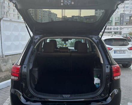 Чорний Міцубісі Аутлендер, об'ємом двигуна 2 л та пробігом 155 тис. км за 22500 $, фото 8 на Automoto.ua