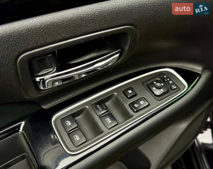 Чорний Міцубісі Аутлендер, об'ємом двигуна 2 л та пробігом 79 тис. км за 22900 $, фото 25 на Automoto.ua