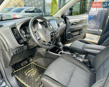 Міцубісі Аутлендер 2018 у Харкові на Automoto.ua Чорний Міцубісі Аутлендер, об'ємом двигуна 2.4 л та пробігом 130 тис. км за 15900 $, фото 13 на Automoto.ua