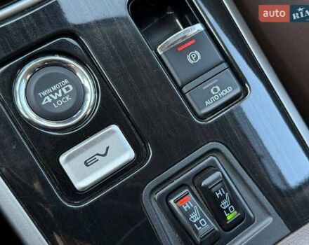 Черный Мицубиси Аутлендер, объемом двигателя 2 л и пробегом 67 тыс. км за 23000 $, фото 54 на Automoto.ua