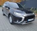 Міцубісі Аутлендер 2018 у Белой Церкве на Automoto.ua Чорний Міцубісі Аутлендер, об'ємом двигуна 2 л та пробігом 121 тис. км за 17800 $, фото 1 на Automoto.ua