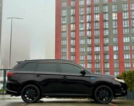 Чорний Міцубісі Аутлендер, об'ємом двигуна 2 л та пробігом 79 тис. км за 22900 $, фото 7 на Automoto.ua