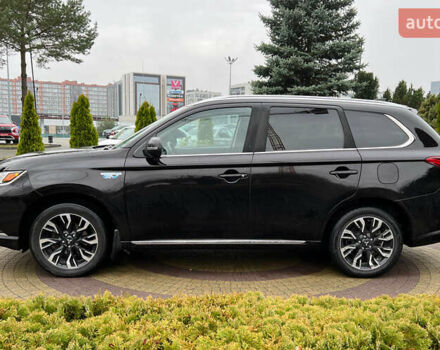 Черный Мицубиси Аутлендер, объемом двигателя 2 л и пробегом 96 тыс. км за 22750 $, фото 3 на Automoto.ua