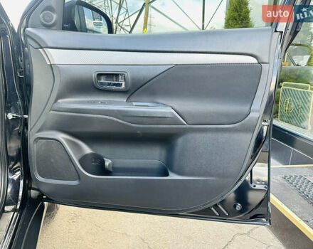 Міцубісі Аутлендер 2018 у Харкові на Automoto.ua Чорний Міцубісі Аутлендер, об'ємом двигуна 2.4 л та пробігом 130 тис. км за 15900 $, фото 25 на Automoto.ua