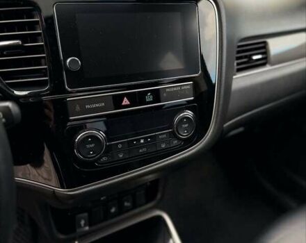 Черный Мицубиси Аутлендер, объемом двигателя 2.36 л и пробегом 91 тыс. км за 18300 $, фото 16 на Automoto.ua