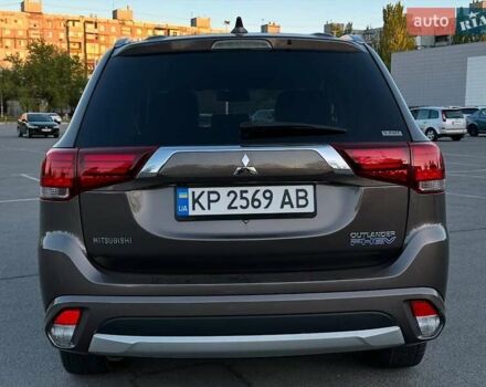 Чорний Міцубісі Аутлендер, об'ємом двигуна 2.36 л та пробігом 108 тис. км за 21100 $, фото 5 на Automoto.ua