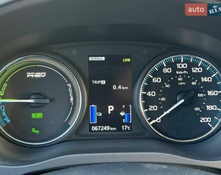 Черный Мицубиси Аутлендер, объемом двигателя 2 л и пробегом 67 тыс. км за 23000 $, фото 49 на Automoto.ua