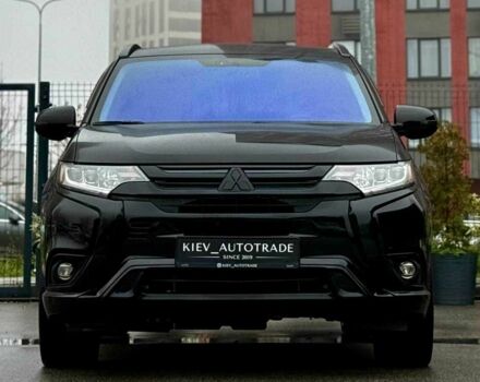 Чорний Міцубісі Аутлендер, об'ємом двигуна 2 л та пробігом 79 тис. км за 22900 $, фото 2 на Automoto.ua