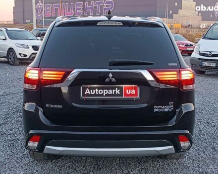 Черный Мицубиси Аутлендер, объемом двигателя 2 л и пробегом 115 тыс. км за 23700 $, фото 6 на Automoto.ua