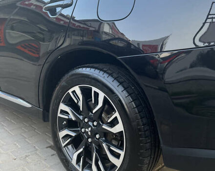 Чорний Міцубісі Аутлендер, об'ємом двигуна 2 л та пробігом 155 тис. км за 22500 $, фото 6 на Automoto.ua