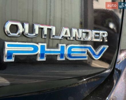 Черный Мицубиси Аутлендер, объемом двигателя 2 л и пробегом 67 тыс. км за 23000 $, фото 16 на Automoto.ua