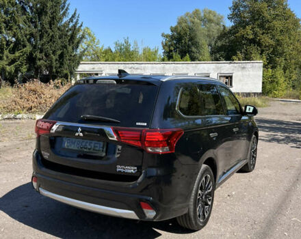 Черный Мицубиси Аутлендер, объемом двигателя 2 л и пробегом 54 тыс. км за 21500 $, фото 4 на Automoto.ua