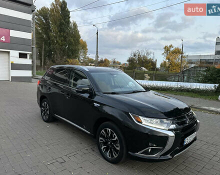 Мицубиси Аутлендер 2018 в Черкассах на Automoto.ua Черный Мицубиси Аутлендер, объемом двигателя 2 л и пробегом 147 тыс. км за 20000 $, фото 5 на Automoto.ua