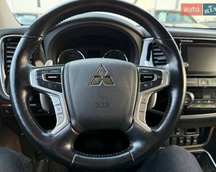 Черный Мицубиси Аутлендер, объемом двигателя 2 л и пробегом 67 тыс. км за 23000 $, фото 39 на Automoto.ua