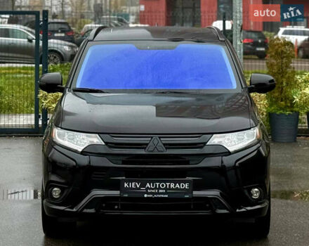 Чорний Міцубісі Аутлендер, об'ємом двигуна 2 л та пробігом 79 тис. км за 22900 $, фото 2 на Automoto.ua
