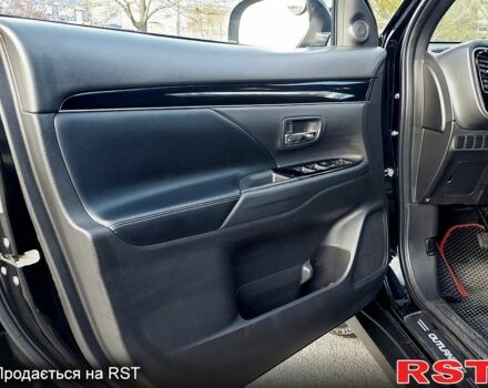 Черный Мицубиси Аутлендер, объемом двигателя 2.4 л и пробегом 130 тыс. км за 16499 $, фото 10 на Automoto.ua