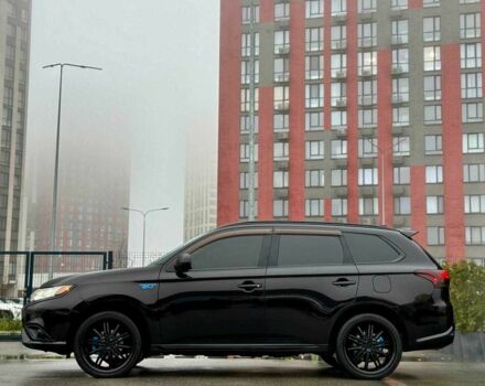 Чорний Міцубісі Аутлендер, об'ємом двигуна 2 л та пробігом 79 тис. км за 22900 $, фото 4 на Automoto.ua