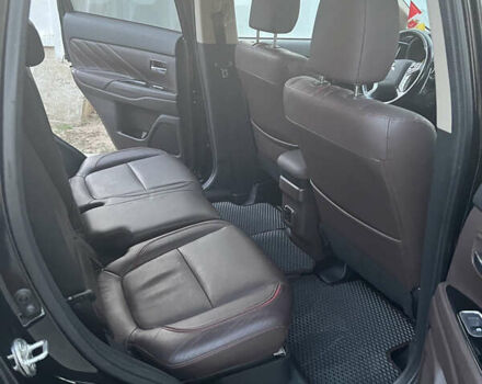 Чорний Міцубісі Аутлендер, об'ємом двигуна 2 л та пробігом 155 тис. км за 22500 $, фото 14 на Automoto.ua