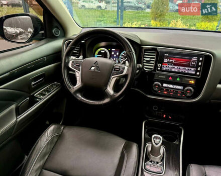 Чорний Міцубісі Аутлендер, об'ємом двигуна 2 л та пробігом 79 тис. км за 22900 $, фото 36 на Automoto.ua