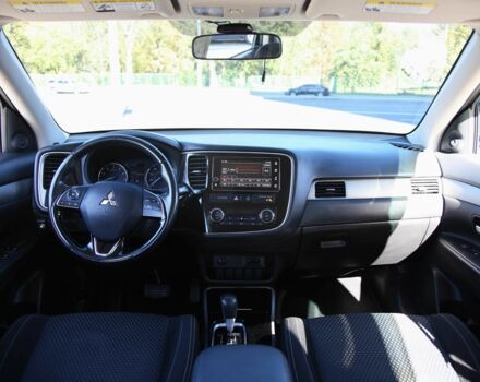 Черный Мицубиси Аутлендер, объемом двигателя 2.4 л и пробегом 130 тыс. км за 16200 $, фото 11 на Automoto.ua