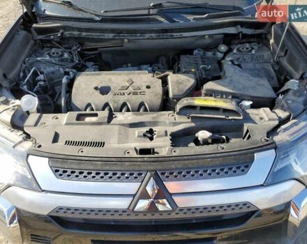 Чорний Міцубісі Аутлендер, об'ємом двигуна 2.4 л та пробігом 153 тис. км за 2800 $, фото 10 на Automoto.ua