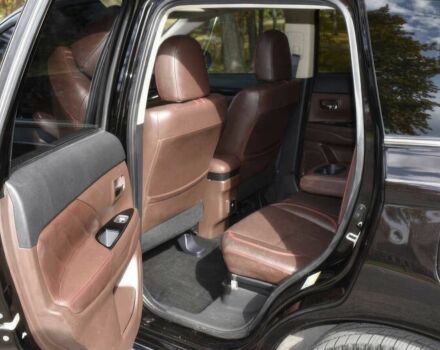 Чорний Міцубісі Аутлендер, об'ємом двигуна 2 л та пробігом 45 тис. км за 14000 $, фото 10 на Automoto.ua