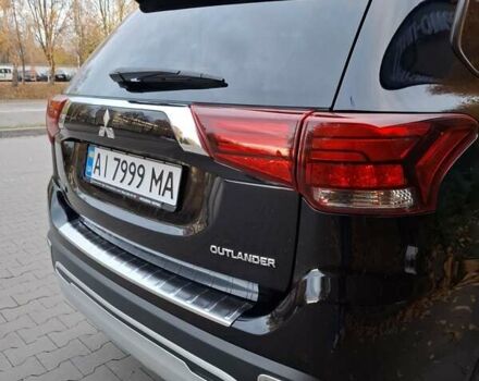 Міцубісі Аутлендер 2018 у Белой Церкве на Automoto.ua Чорний Міцубісі Аутлендер, об'ємом двигуна 2 л та пробігом 121 тис. км за 17800 $, фото 4 на Automoto.ua