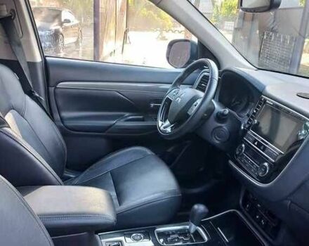 Черный Мицубиси Аутлендер, объемом двигателя 2.4 л и пробегом 132 тыс. км за 17600 $, фото 6 на Automoto.ua