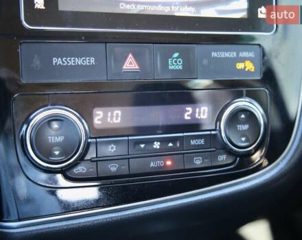 Черный Мицубиси Аутлендер, объемом двигателя 2.4 л и пробегом 130 тыс. км за 16200 $, фото 18 на Automoto.ua