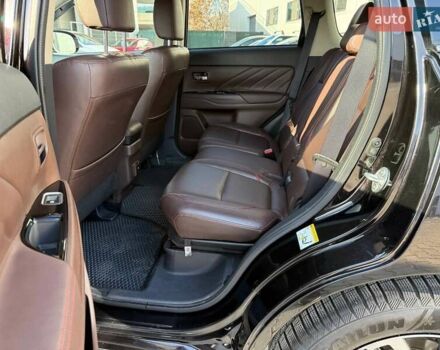 Черный Мицубиси Аутлендер, объемом двигателя 2 л и пробегом 67 тыс. км за 23000 $, фото 23 на Automoto.ua