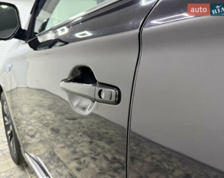 Чорний Міцубісі Аутлендер, об'ємом двигуна 2 л та пробігом 67 тис. км за 22999 $, фото 26 на Automoto.ua