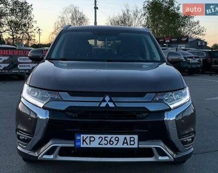 Чорний Міцубісі Аутлендер, об'ємом двигуна 2.36 л та пробігом 108 тис. км за 21100 $, фото 4 на Automoto.ua