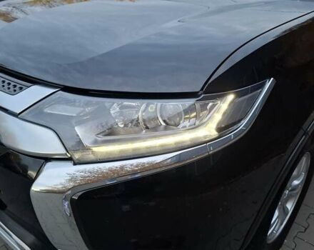 Міцубісі Аутлендер 2018 у Белой Церкве на Automoto.ua Чорний Міцубісі Аутлендер, об'ємом двигуна 2 л та пробігом 121 тис. км за 17800 $, фото 28 на Automoto.ua