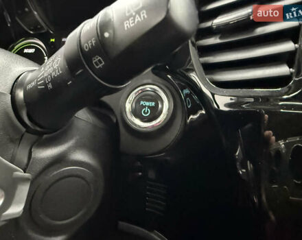 Чорний Міцубісі Аутлендер, об'ємом двигуна 2 л та пробігом 67 тис. км за 22999 $, фото 22 на Automoto.ua