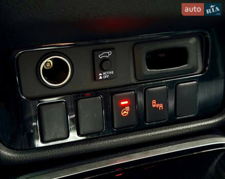 Чорний Міцубісі Аутлендер, об'ємом двигуна 2 л та пробігом 79 тис. км за 22900 $, фото 31 на Automoto.ua