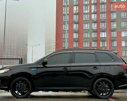 Чорний Міцубісі Аутлендер, об'ємом двигуна 2 л та пробігом 79 тис. км за 22900 $, фото 7 на Automoto.ua