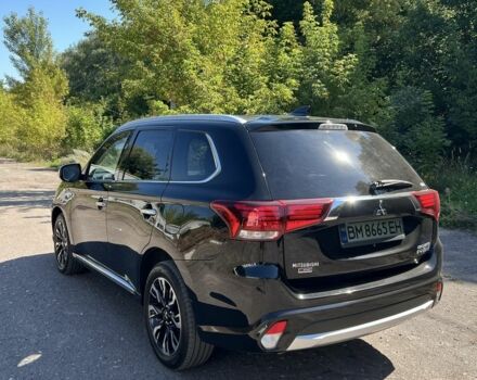 Черный Мицубиси Аутлендер, объемом двигателя 2 л и пробегом 54 тыс. км за 20800 $, фото 3 на Automoto.ua