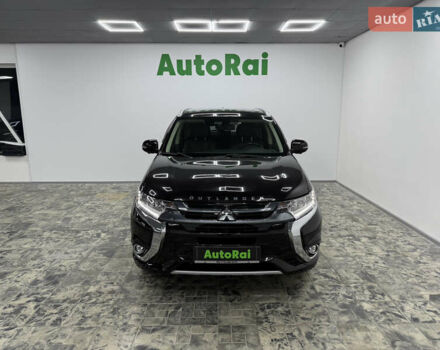 Чорний Міцубісі Аутлендер, об'ємом двигуна 2 л та пробігом 67 тис. км за 22999 $, фото 1 на Automoto.ua