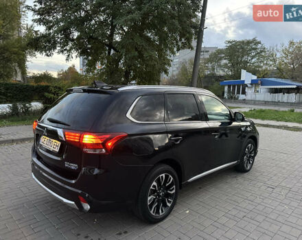 Мицубиси Аутлендер 2018 в Черкассах на Automoto.ua Черный Мицубиси Аутлендер, объемом двигателя 2 л и пробегом 147 тыс. км за 20000 $, фото 4 на Automoto.ua