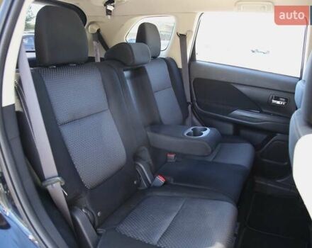 Черный Мицубиси Аутлендер, объемом двигателя 2.4 л и пробегом 130 тыс. км за 16200 $, фото 8 на Automoto.ua