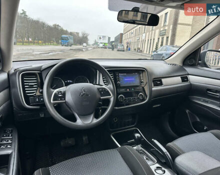 Чорний Міцубісі Аутлендер, об'ємом двигуна 2.36 л та пробігом 169 тис. км за 13450 $, фото 18 на Automoto.ua