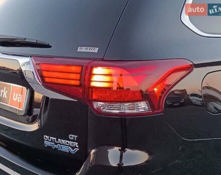 Чорний Міцубісі Аутлендер, об'ємом двигуна 2 л та пробігом 115 тис. км за 23700 $, фото 8 на Automoto.ua