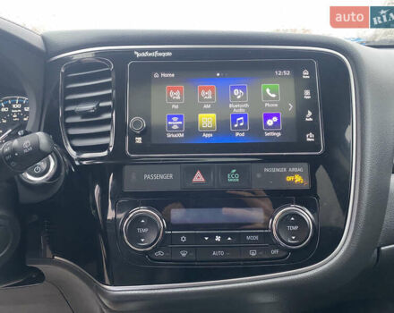 Черный Мицубиси Аутлендер, объемом двигателя 2 л и пробегом 76 тыс. км за 20800 $, фото 12 на Automoto.ua