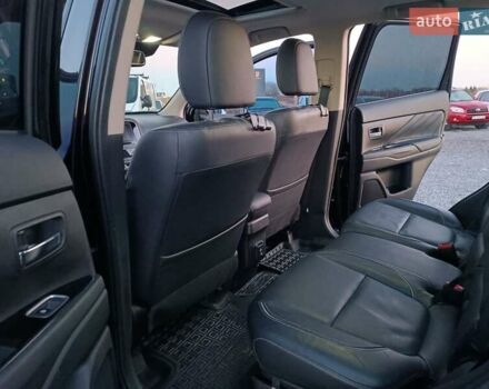 Чорний Міцубісі Аутлендер, об'ємом двигуна 2 л та пробігом 115 тис. км за 23700 $, фото 37 на Automoto.ua