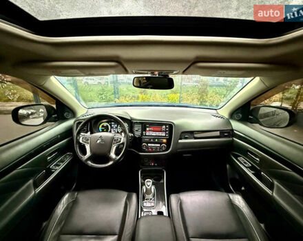 Чорний Міцубісі Аутлендер, об'ємом двигуна 2 л та пробігом 79 тис. км за 22900 $, фото 40 на Automoto.ua