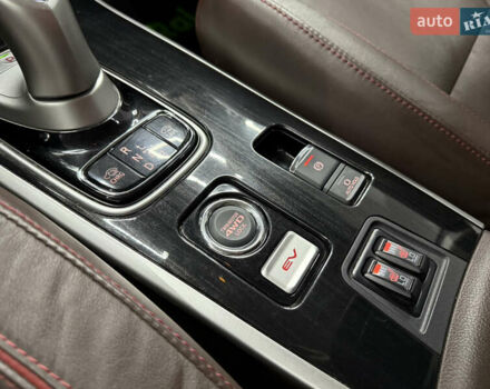 Чорний Міцубісі Аутлендер, об'ємом двигуна 2 л та пробігом 67 тис. км за 22999 $, фото 19 на Automoto.ua