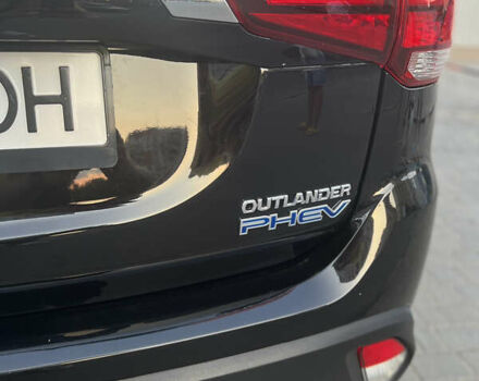 Чорний Міцубісі Аутлендер, об'ємом двигуна 2 л та пробігом 155 тис. км за 22500 $, фото 23 на Automoto.ua