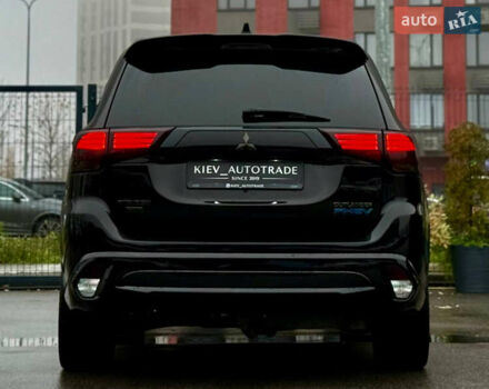 Чорний Міцубісі Аутлендер, об'ємом двигуна 2 л та пробігом 79 тис. км за 22900 $, фото 13 на Automoto.ua