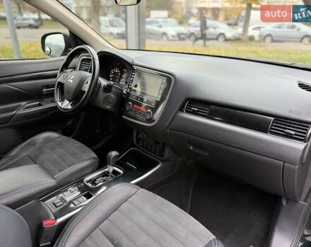 Чорний Міцубісі Аутлендер, об'ємом двигуна 2.36 л та пробігом 106 тис. км за 16250 $, фото 13 на Automoto.ua